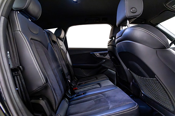 Audi Q7 24 of 30