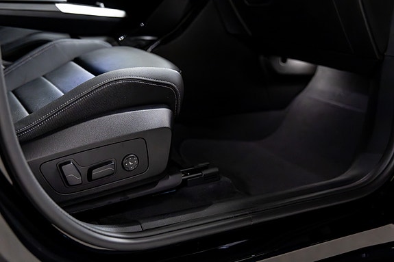 BMW iX1 24 of 30