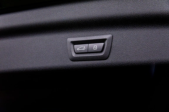BMW iX1 14 of 30