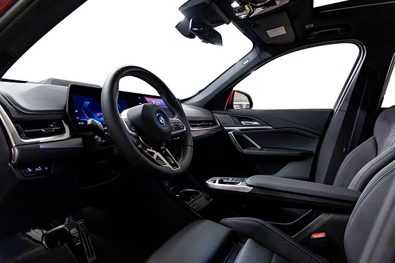 BMW iX1 15 of 30