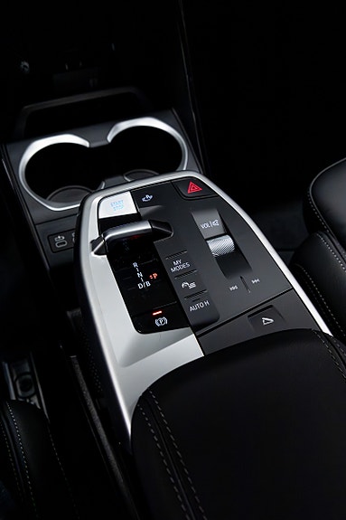 BMW iX1 24 of 30