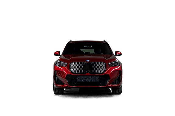 BMW iX1 7 of 30