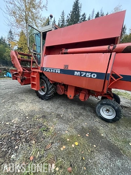 Deutz Fahr M750 2 of 30