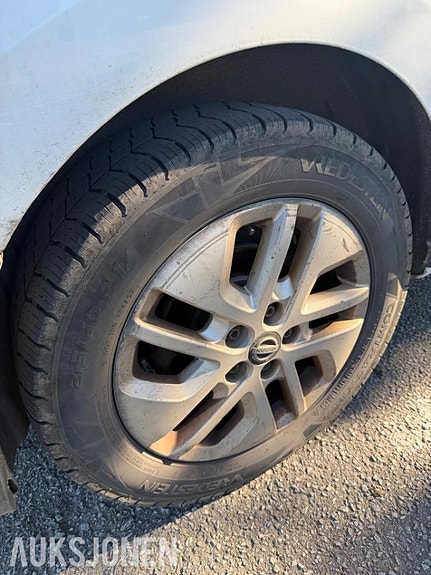 Nissan NV300 21 of 27