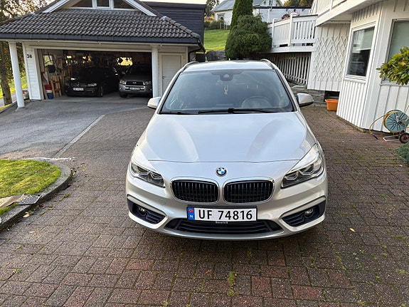 BMW 225xe 2 of 20