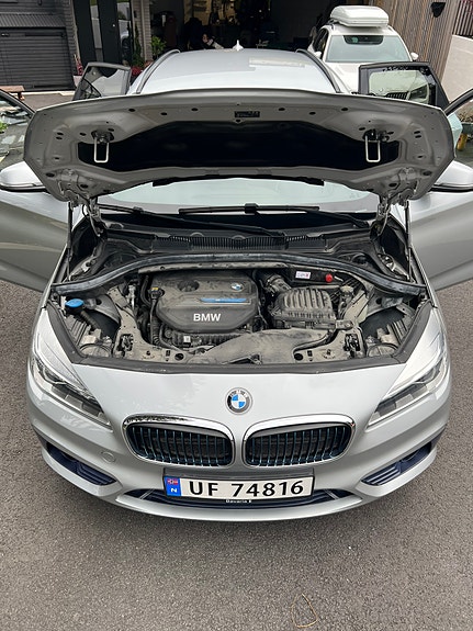 BMW 225xe 7 of 20