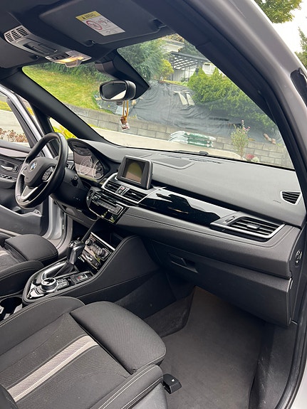 BMW 225xe 15 of 20