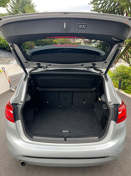 BMW 225xe 8 of 20
