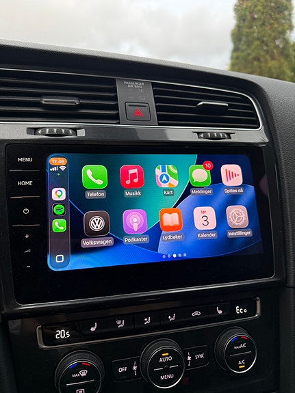 Volkswagen e-Golf VII 24 of 25