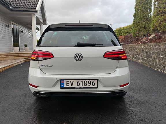 Volkswagen e-Golf VII 3 of 25