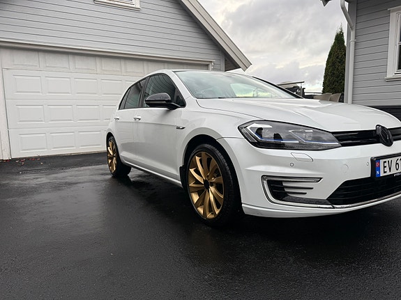 Volkswagen e-Golf VII 5 of 25