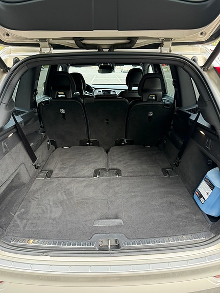 Volvo XC90 13 of 25
