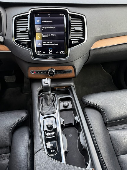 Volvo XC90 23 of 25