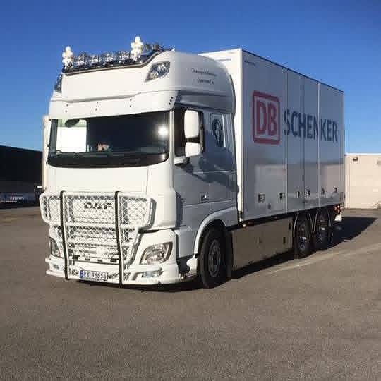 DAF DAF SF 105 Superspace cab 28 of 30