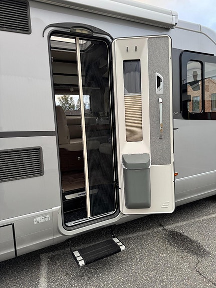 Hymer B 890MLi Strøken/Hydr ben/Topp utstyr/Bør sees. 19 of 30