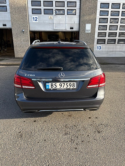 Mercedes-Benz E200 d 5 of 19