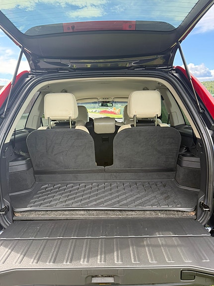 Volvo XC90 5 of 9