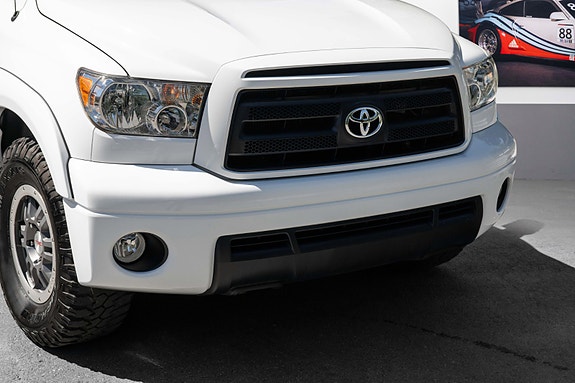 Toyota Tundra 4 of 30