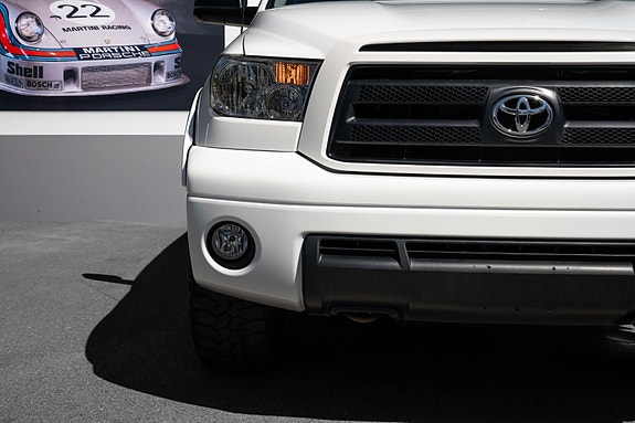 Toyota Tundra 5 of 30