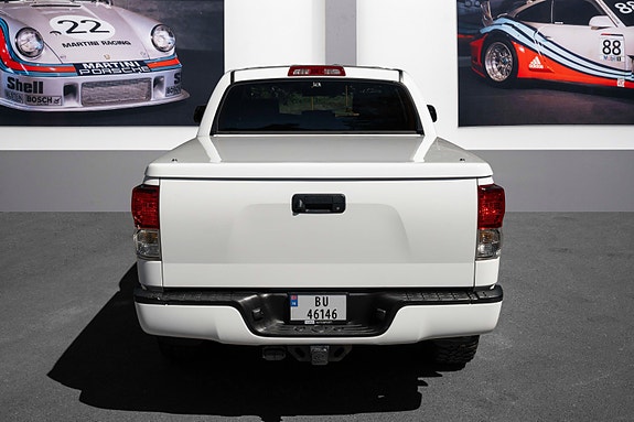 Toyota Tundra 9 of 30