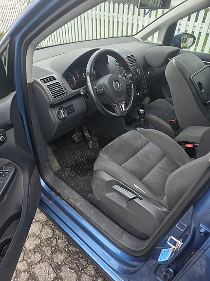Volkswagen Touran 9 of 18