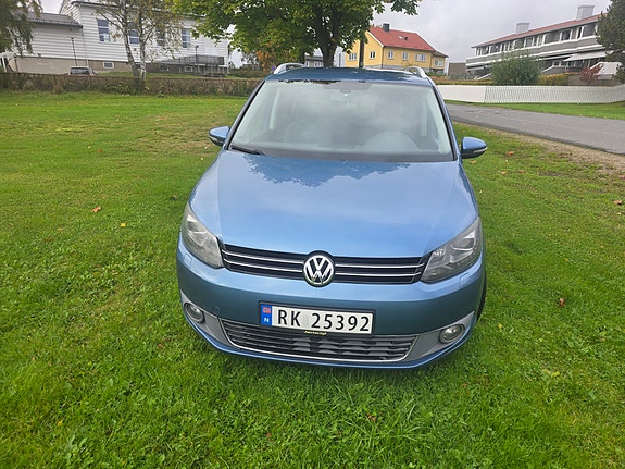 Volkswagen Touran 4 of 18