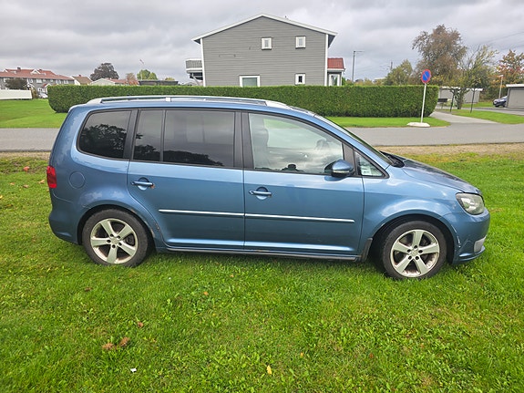 Volkswagen Touran 5 of 18