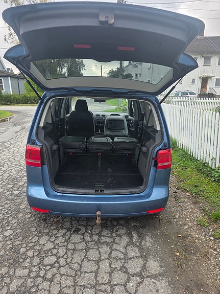 Volkswagen Touran 12 of 18