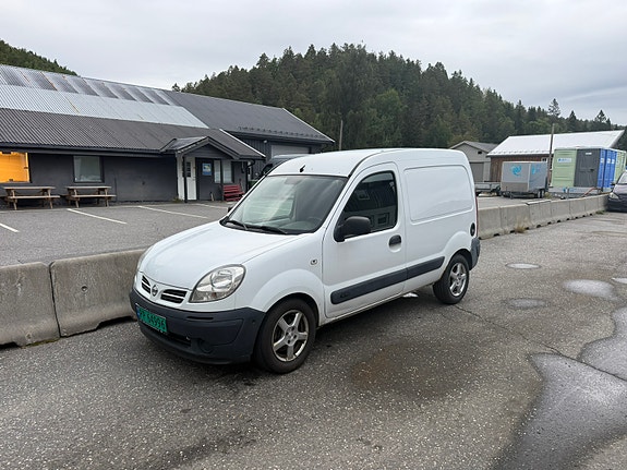 Nissan Kubistar 2 of 6