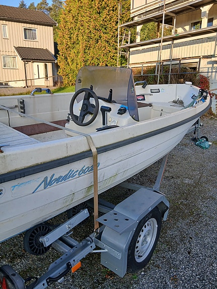 Fiskebåt med mye ekstra 3 of 14