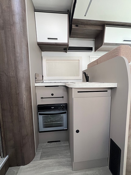 Benimar Tessoro 463, 5 seter, Heavy 4.100 kg.  Litium, Solcelle ++ 24 of 30