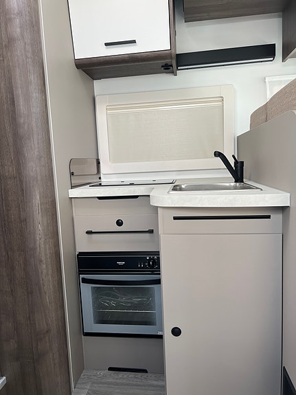 Benimar Tessoro 463, 5 seter, Heavy 4.100 kg.  Litium, Solcelle ++ 23 of 30