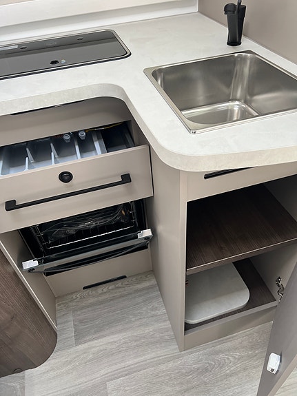 Benimar Tessoro 463, 5 seter, Heavy 4.100 kg.  Litium, Solcelle ++ 26 of 30