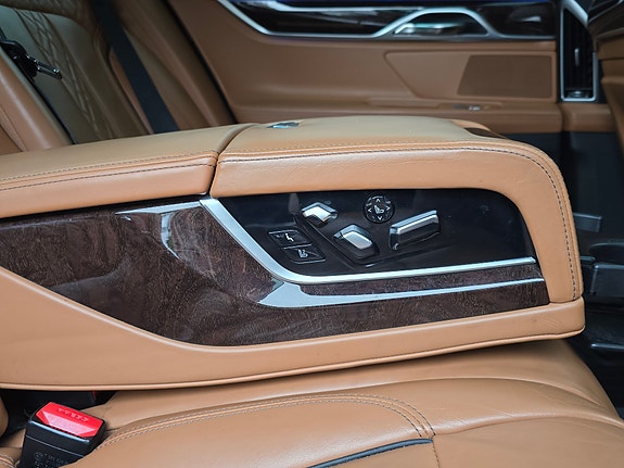 BMW 730d 29 of 30