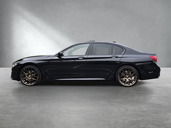 BMW 730d 2 of 30