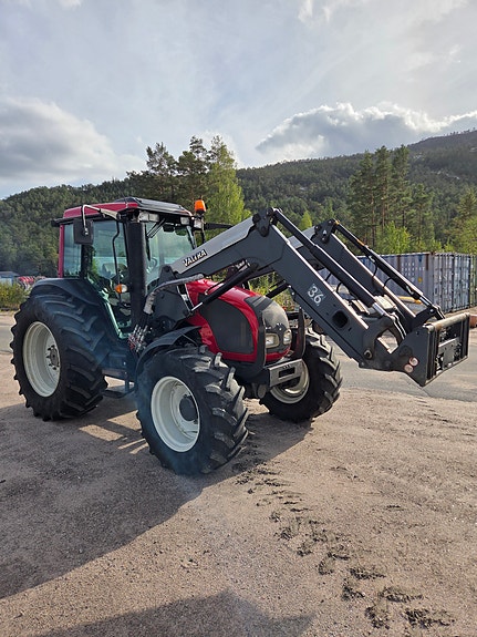 Valtra A93 2 of 13