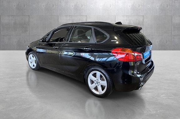BMW 225xe 3 of 17