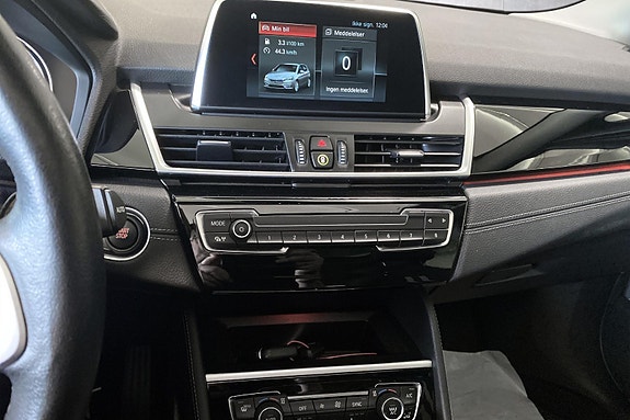BMW 225xe 11 of 17