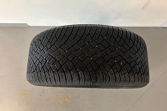 Tesla Model Y 23 of 23