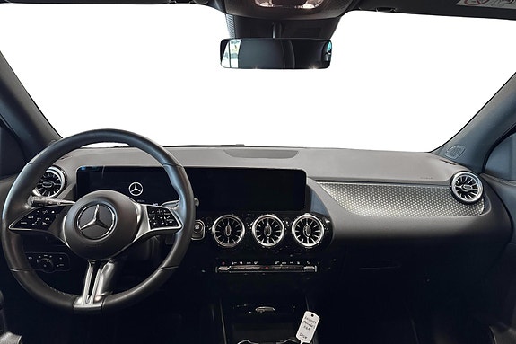 Mercedes-Benz EQA300 7 of 22