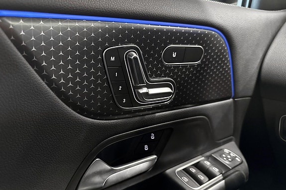 Mercedes-Benz EQA300 19 of 22