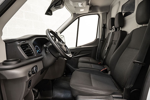 Ford Transit 13 of 23