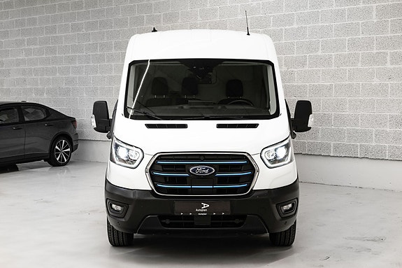 Ford Transit 4 of 23