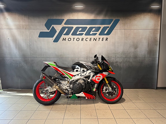Aprilia Tuono V4 1100 Factory 2 of 18