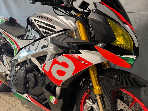 Aprilia Tuono V4 1100 Factory 16 of 18