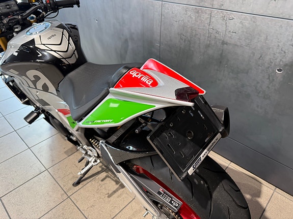 Aprilia Tuono V4 1100 Factory 6 of 18