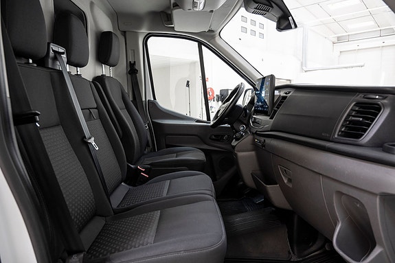 Ford Transit 21 of 25
