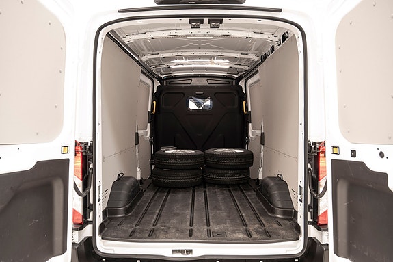 Ford Transit 16 of 23