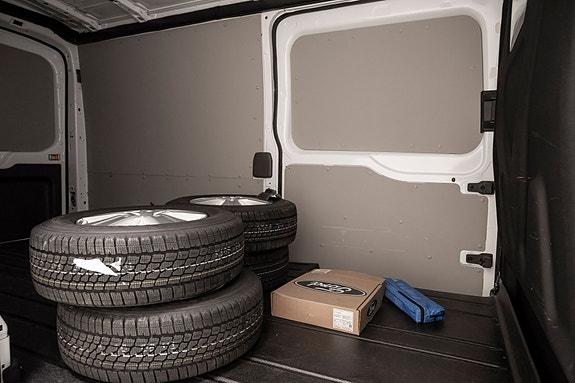 Ford Transit 15 of 23