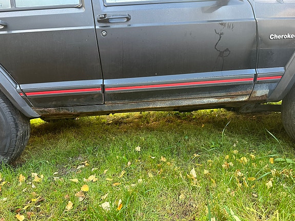 Jeep Cherokee 4 of 18